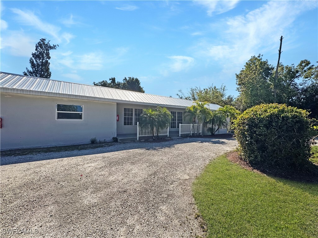 Foto principal - 15206 Stringfellow Rd