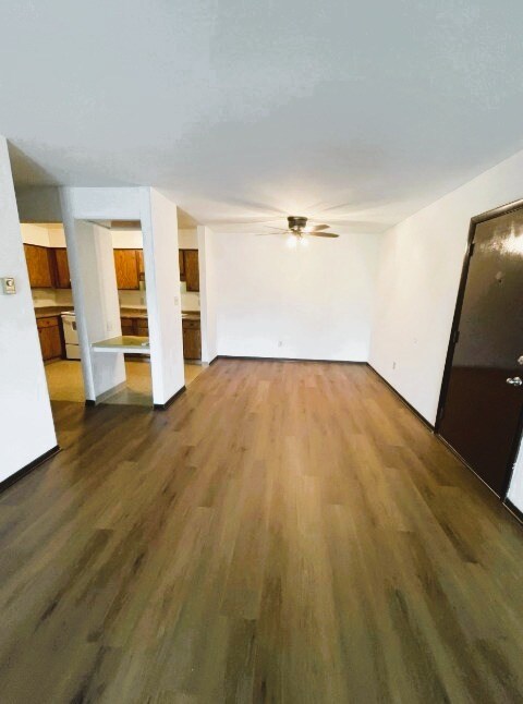 Foto del edificio - 2045-2151 Meadow Ln