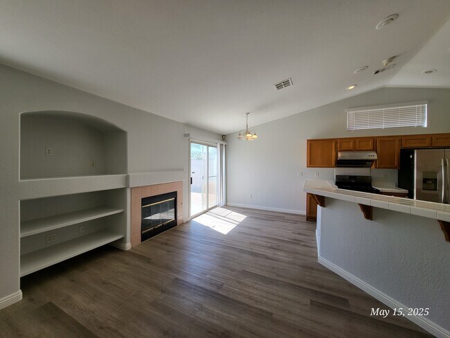 Foto del edificio - 4114 Hemphill St