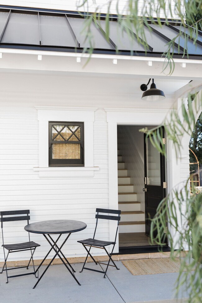 Entrada exterior - 2510 Valencia St