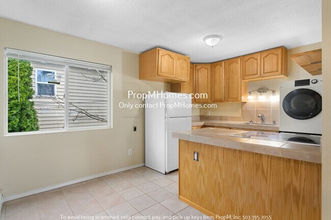 Building Photo - Two Bedroom Apartment in St. Johns - Washe...
