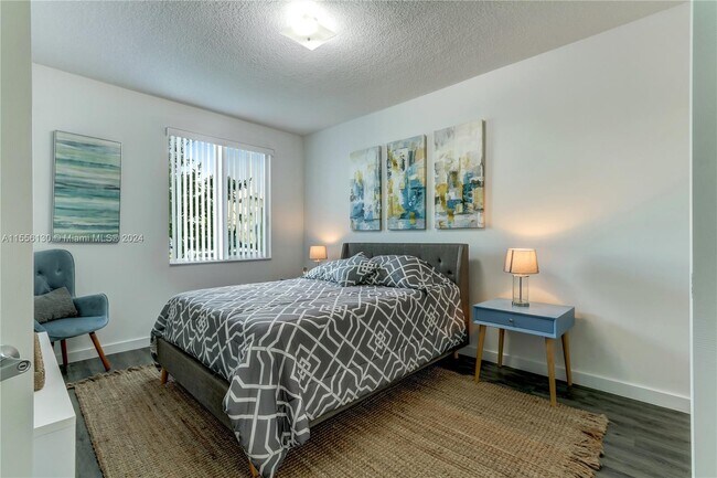 Foto del edificio - 14421 SW 268th St
