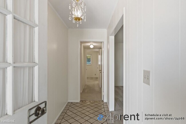 Foto del edificio - 4 br, 2 bath House - 1576 Hillsdale Avenue...