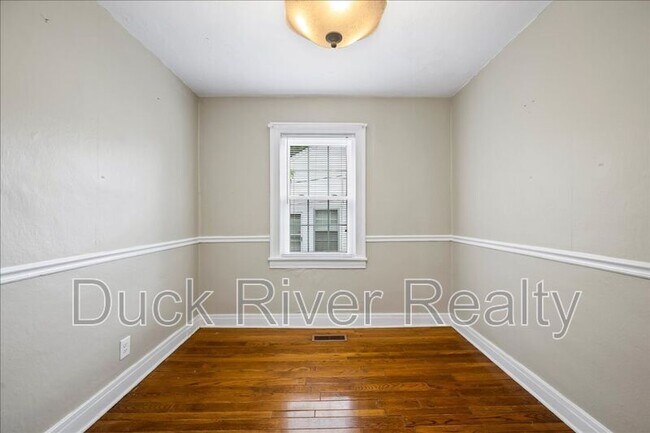 Foto del edificio - 2135 Thomas Ave