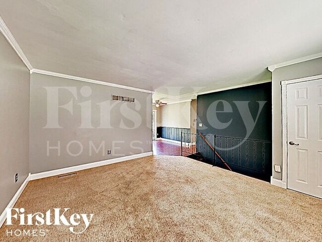 Building Photo - 5548 NE 58th St