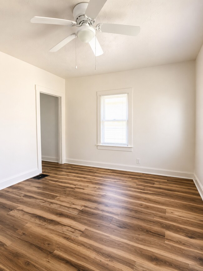 Foto del edificio - 536 W Evelyn Ave