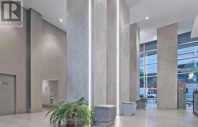 Building Photo - 81 Navy Wharf Ct