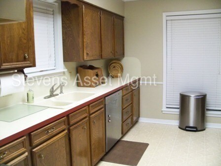 Foto del edificio - 8437 Indian Hills Blvd