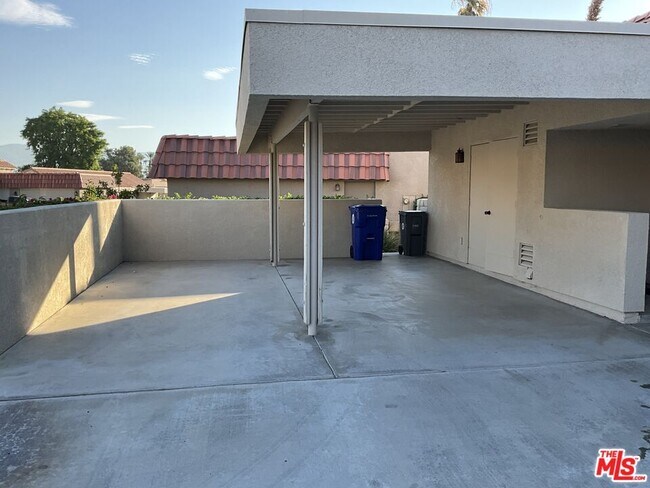 Foto del edificio - 41726 Resorter Blvd