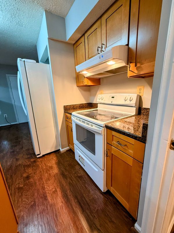 Foto del edificio - 4001 Bittern Ct