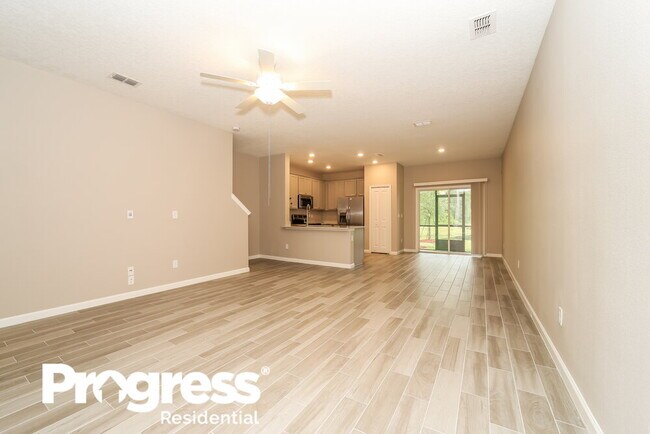Building Photo - 13282 Shore Grass Dr