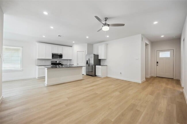 Building Photo - 1715 Battisti Dr