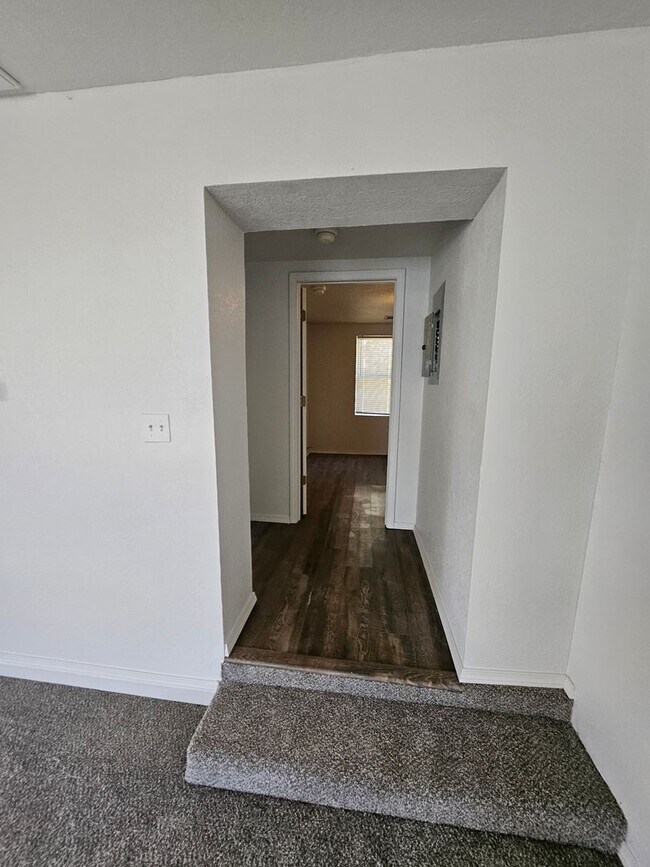 Foto del edificio - Cute little 2 bedroom with a big yard!