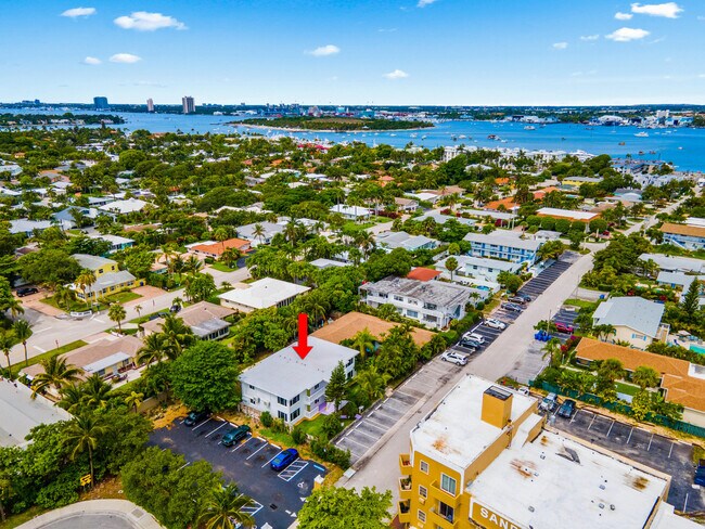Foto del edificio - 1279 Beach Rd