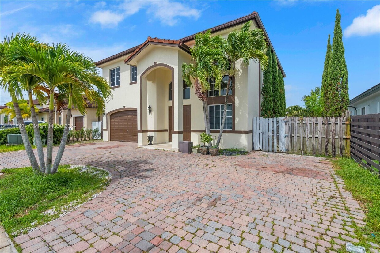 Foto principal - 18302 SW 152nd Ct