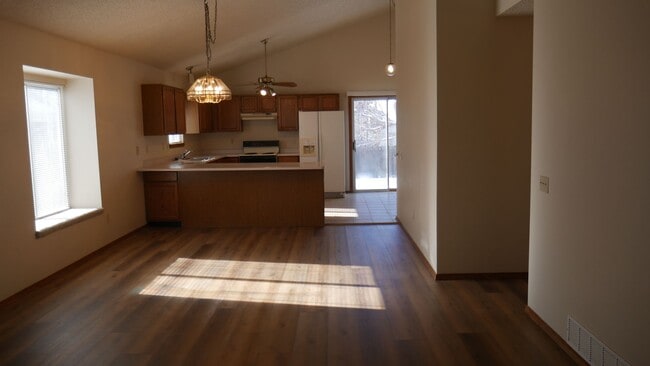 Building Photo - 8226 Scarborough Dr