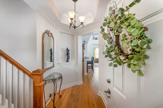 Building Photo - 2000 Newark Ln