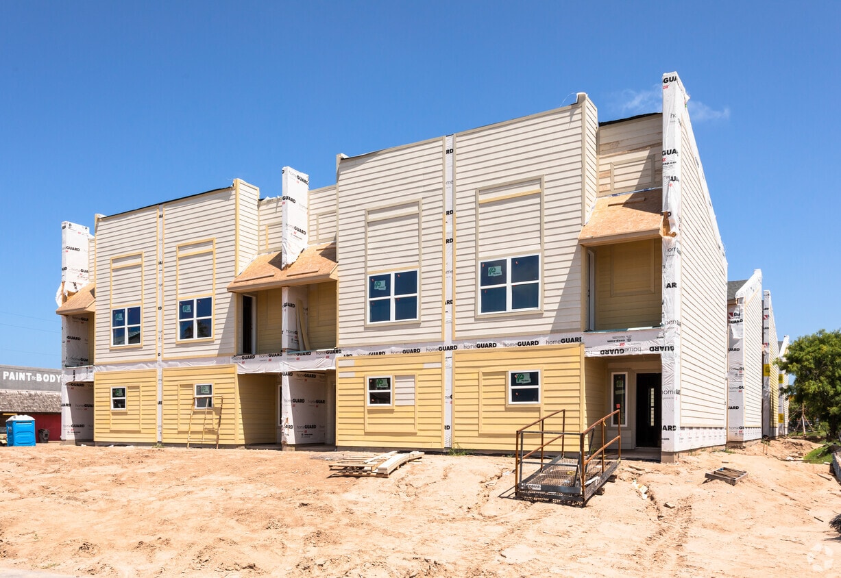 Primary Construction Image - Bay Island Apartment Homes