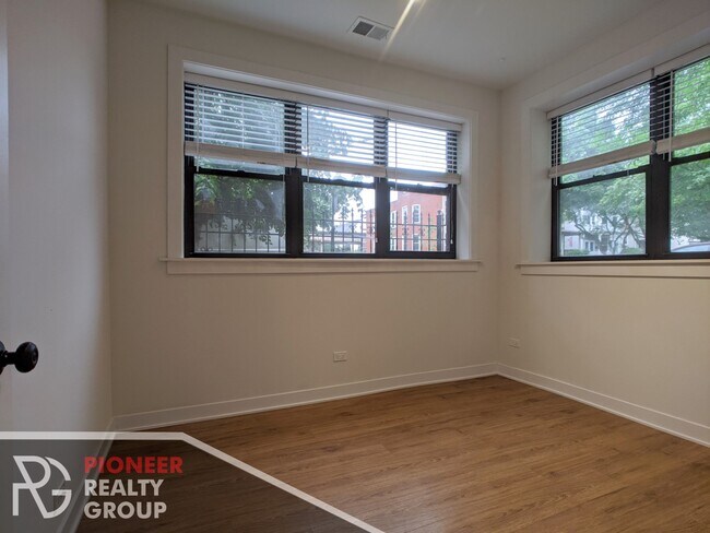 Foto del edificio - 4628 N Leavitt St