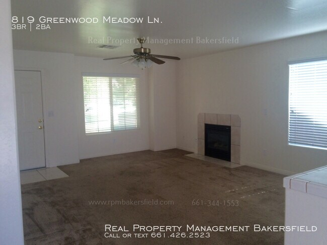 Foto del edificio - 819 Greenwood Meadow Lane