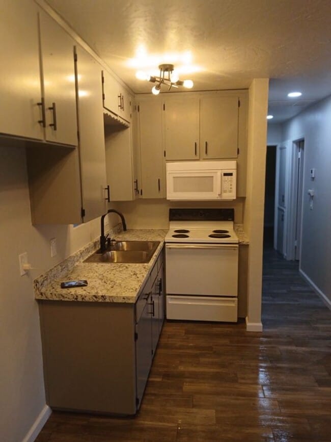 Foto del edificio - 2 Bed 1 bath