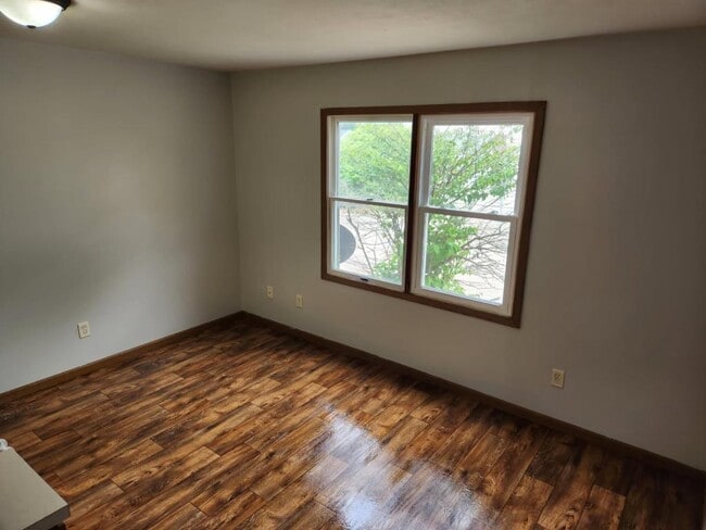 Building Photo - 1706 Tippecanoe Dr