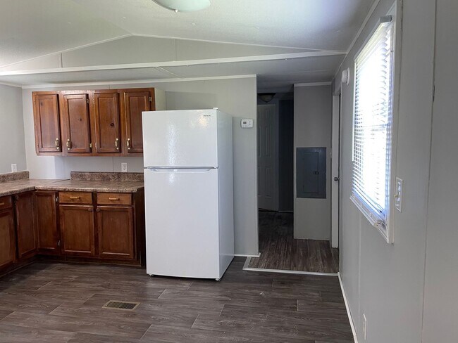 Foto del edificio - 3 Bed, 2 Bath Mobile Home in Sanford NC