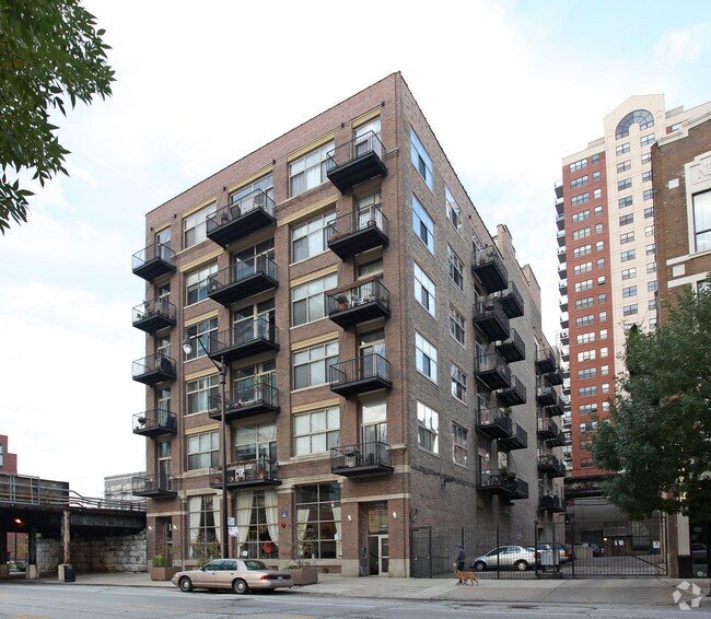 1528 S Wabash Ave, Chicago, IL 60605 Apartments Chicago, IL
