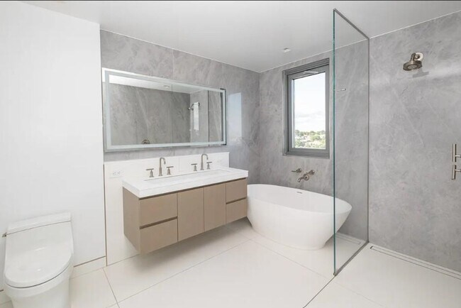 Foto del edificio - 320 Adolphus Ave