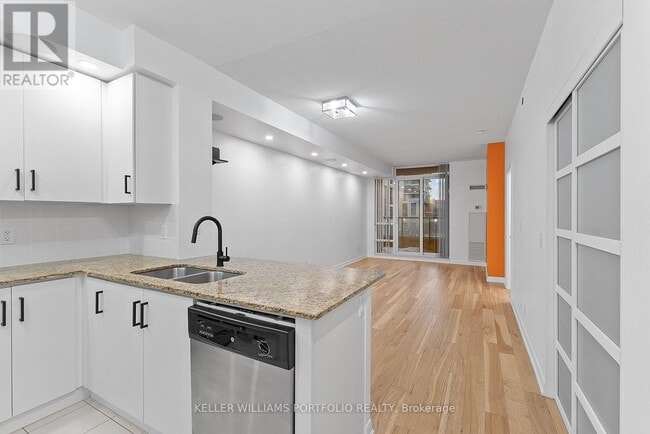 Building Photo - 205 Sherway Gardens Rd