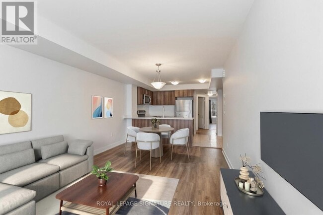 Building Photo - 20 Westmeath Ln