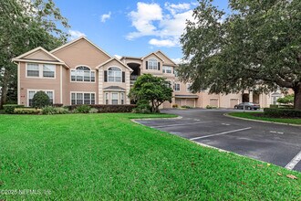 Building Photo - 13810 Sutton Park Dr N
