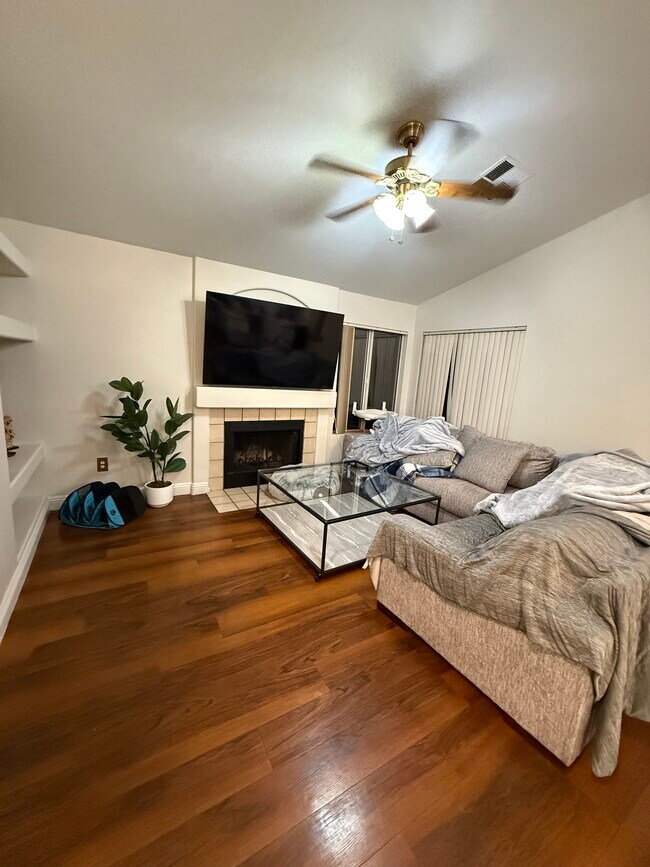 Foto del edificio - 8868 W Greer Ave