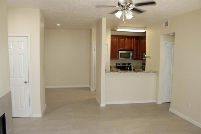 Building Photo - 2023 Gentryside Dr