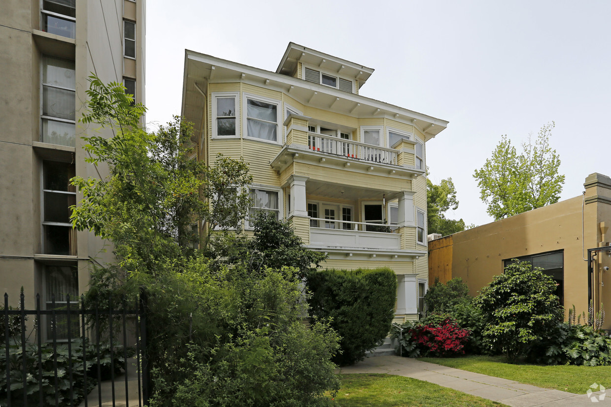 Building Photo - 1808 Capitol Ave