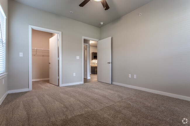 1 BR, 1 BA - 735 SF - Urban Oaks at Conroe