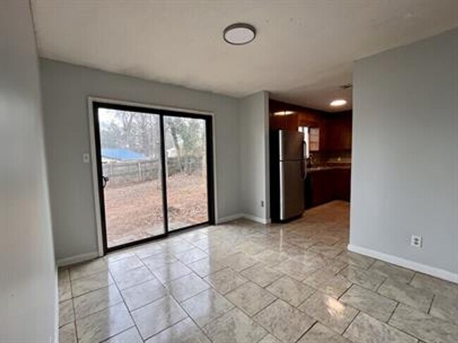Foto del edificio - 3910 Fair Oak Ln SW
