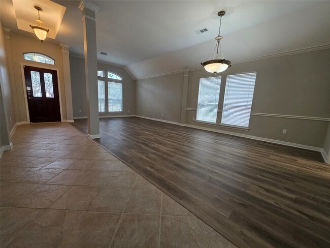 Foto del edificio - 2219 Lakewind Ln