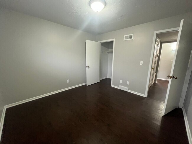 Foto del edificio - Daniel Realty LLC (4438 N 61st  St)