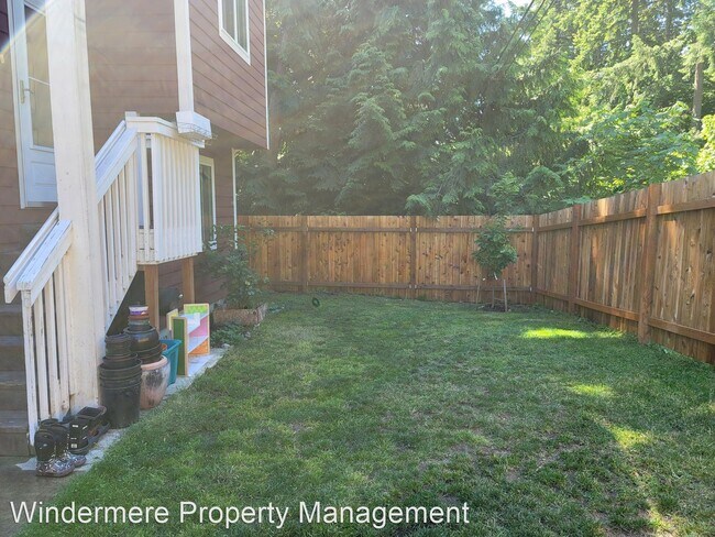 Building Photo - 4 br, 1.5 bath House - 11806 NE Kukas Loop