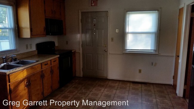 Foto del edificio - 3 br, 1 bath House - 814 Smith Street