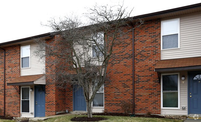 Foto del edificio - Steeplechase Townhomes