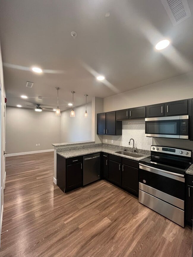 Interior Photo - Nova Tower