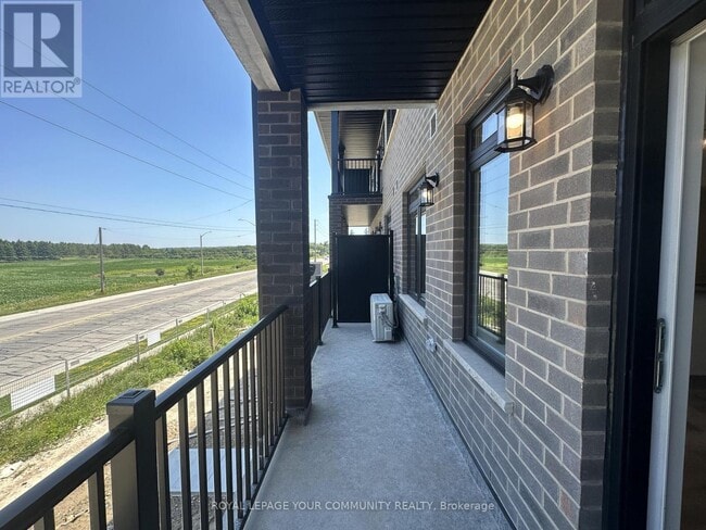 Building Photo - 70 Thatcher Dr