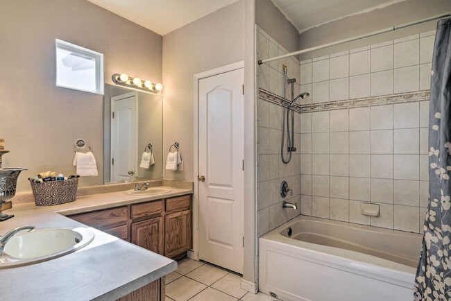 Building Photo - 6414 Caddy Point