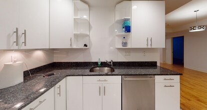 Building Photo - 150 Saint Paul St