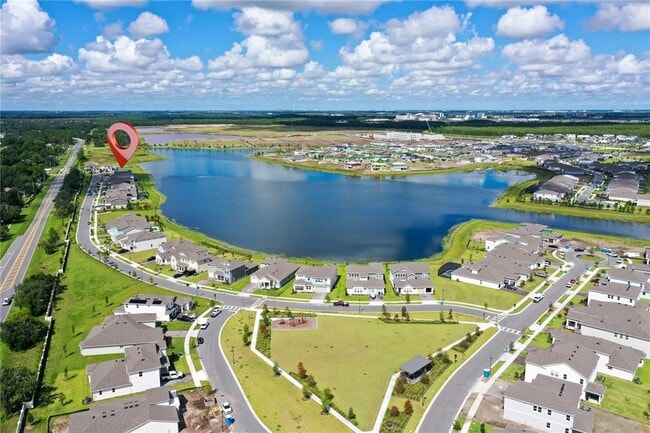 Foto del edificio - 18345 Mowry Ct