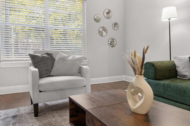 Building Photo - 590 James Maxwell Rd