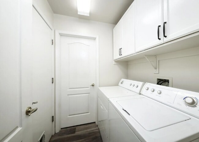 Foto del edificio - 8309 Sea Meadow Ln