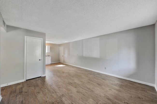 Building Photo - 5324 Westchase Ct